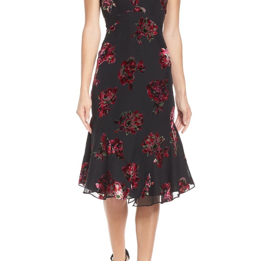 Harlyn VELVET BURNOUT COWL NECK SLIP DRESS Blk XS - Picture 3 of 8